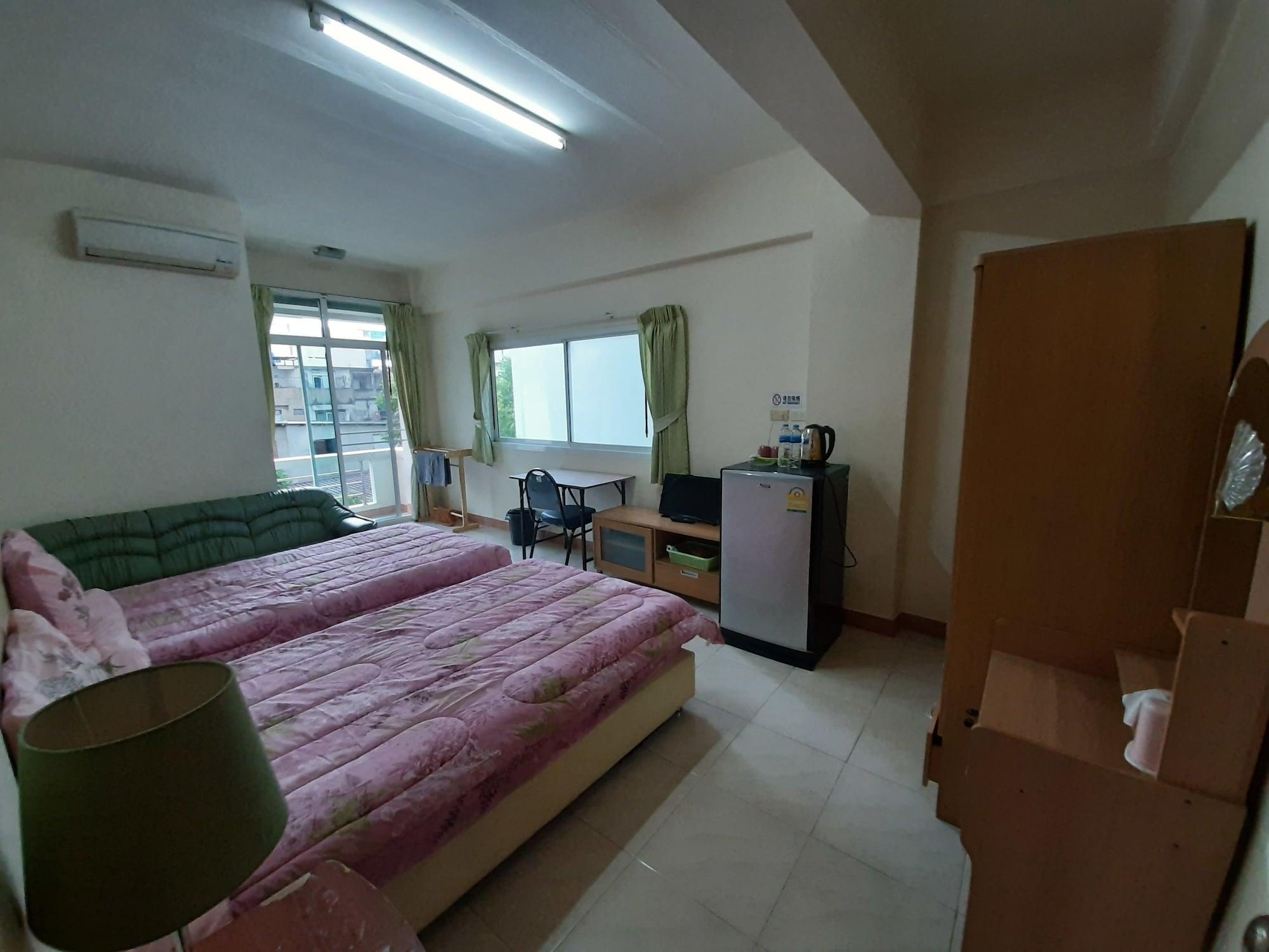 Vanlisut Hotel Ngamwongwan Νονταμπουρί Εξωτερικό φωτογραφία